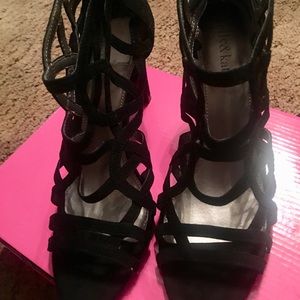 You're So Gorgeous Black Heels